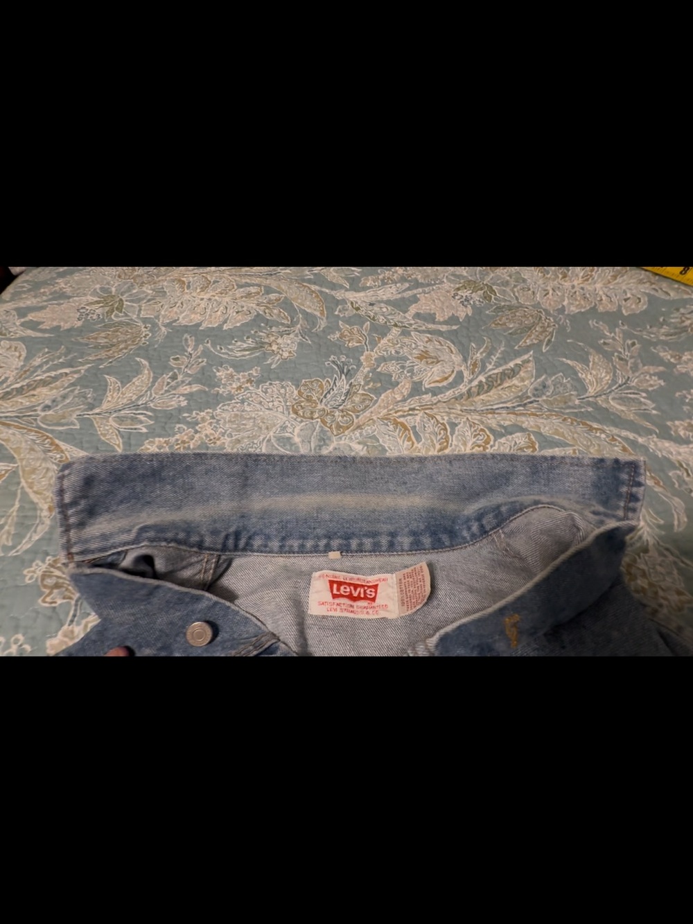 Vintage Levi’s red label denim jacket, sz lrg, used. - Picture 5 of 10